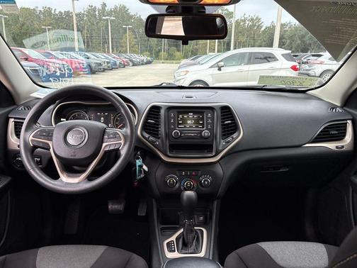 2014 Jeep Cherokee Sport