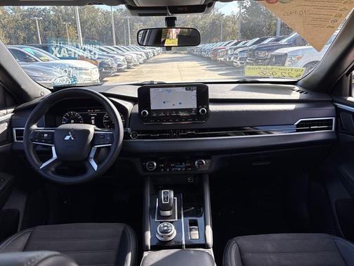 2023 Mitsubishi Outlander SE Black Edition 2WD