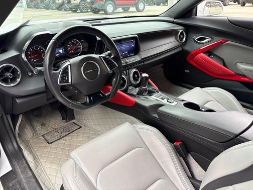 2023 Chevrolet Camaro 2LT