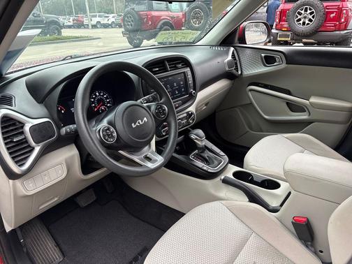 2022 Kia Soul LX