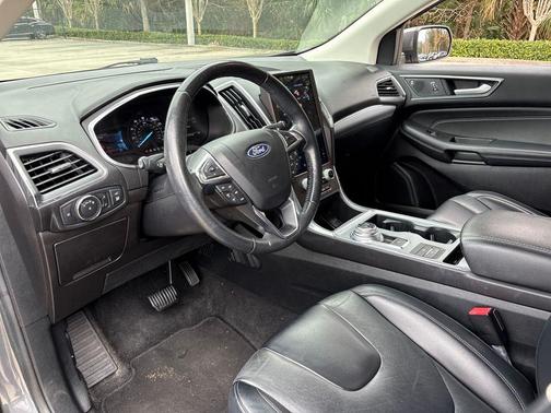 2021 Ford Edge Titanium