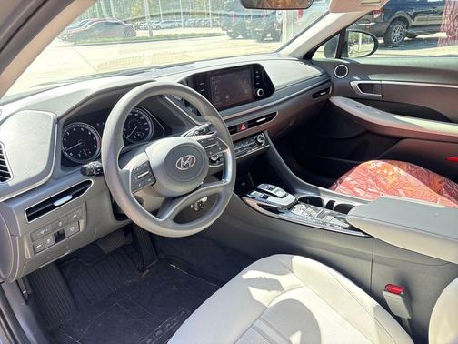 2023 Hyundai SONATA SE