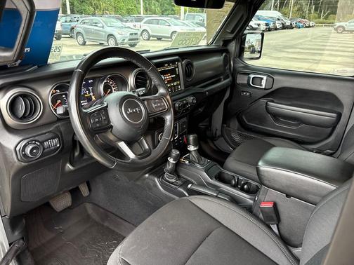 2022 Jeep Wrangler Sport S