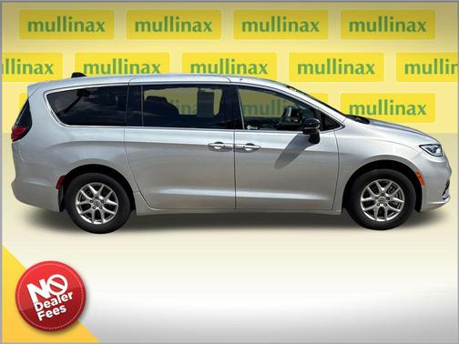 Silver Mist Clearcoat 2024 Chrysler Pacifica Touring L
