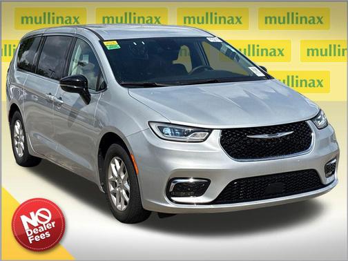Silver Mist Clearcoat 2024 Chrysler Pacifica Touring L