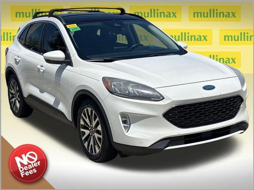 Star White Metallic Tri-Coat 2020 Ford Escape Titanium