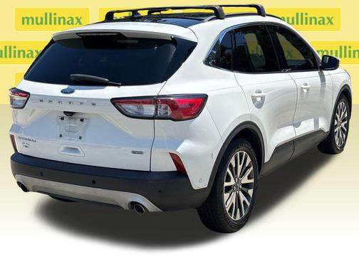 Star White Metallic Tri-Coat 2020 Ford Escape Titanium