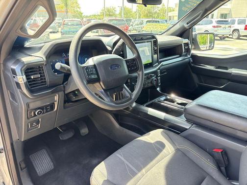 Avalanche 2024 Ford F-150 STX