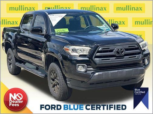 Black 2017 Toyota Tacoma SR5