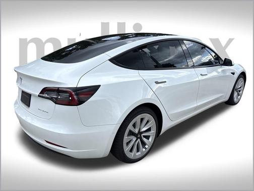 2022 Tesla Model 3 Long Range