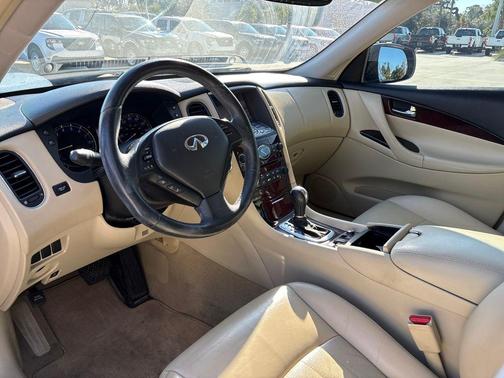 2017 INFINITI QX50 Base