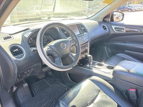 2015 Nissan Pathfinder SL