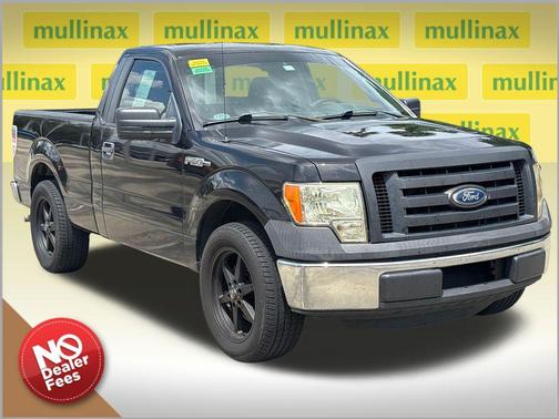 Tuxedo Black Metallic 2011 Ford F-150 XL