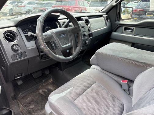 Tuxedo Black Metallic 2011 Ford F-150 XL