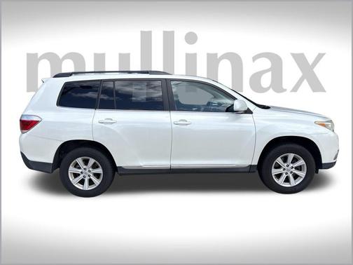 2013 Toyota Highlander SE