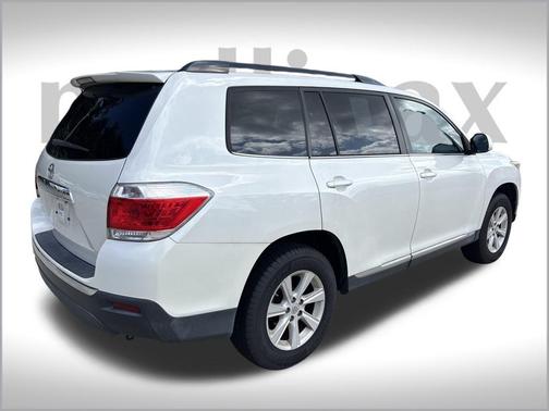 2013 Toyota Highlander SE