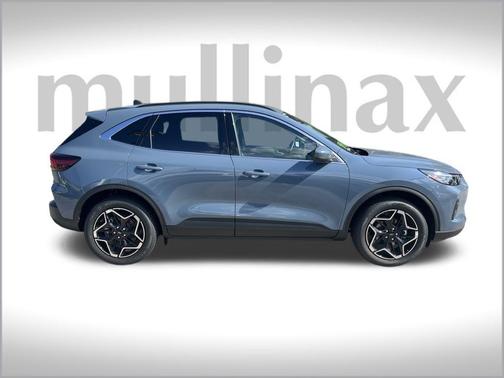 2026 Ford Escape Platinum