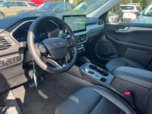 2026 Ford Escape Platinum