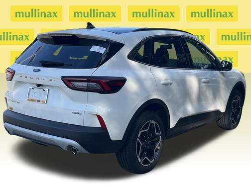 2026 Ford Escape Platinum