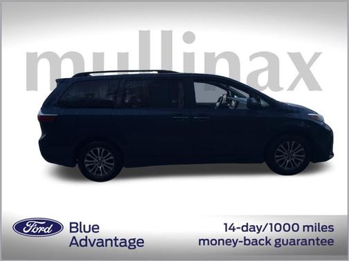 2020 Toyota Sienna XLE