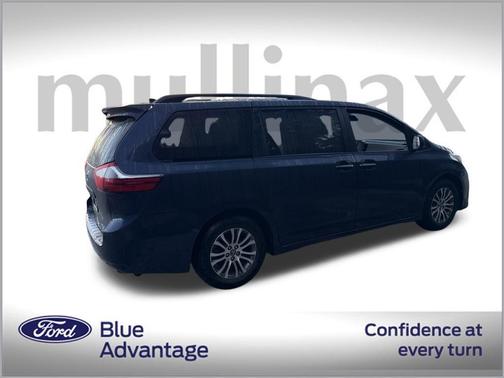 2020 Toyota Sienna XLE