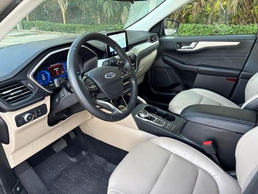 2021 Ford Escape SEL