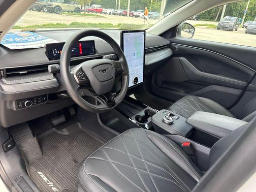 2024 Ford Mustang Mach-E Select