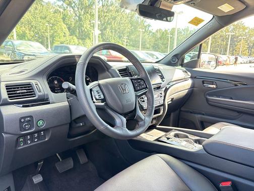 2025 Honda Ridgeline Black