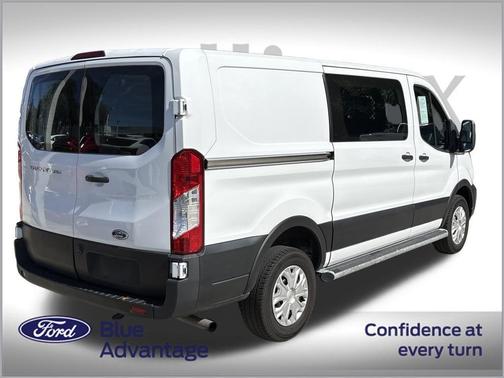 2022 Ford Transit-250 Base