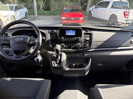 2022 Ford Transit-250 Base