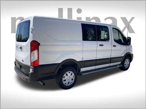 2022 Ford Transit-250 Base
