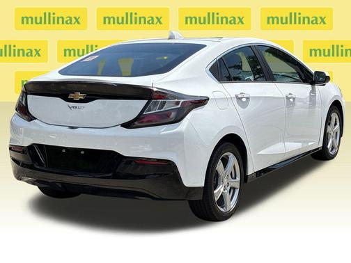 Summit White 2017 Chevrolet Volt LT