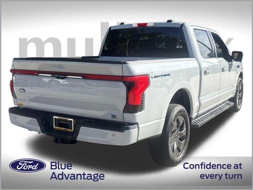 2024 Ford F-150 Lightning LARIAT