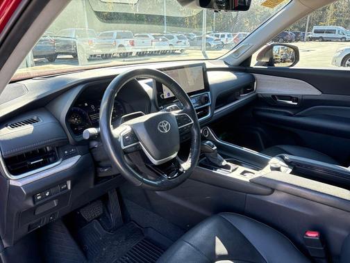 2024 Toyota Grand Highlander Platinum