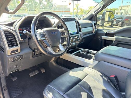Star White Metallic Tri-Coat 2022 Ford F-250 Lariat
