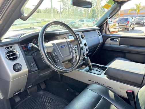 2017 Ford Expedition EL XLT