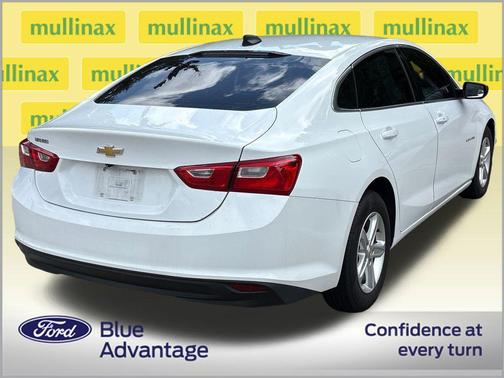 Summit White 2023 Chevrolet Malibu 1LS