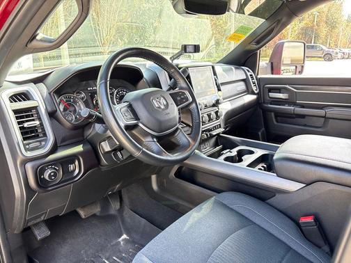 2023 RAM 3500 Big Horn Crew Cab 4x4 8' Box