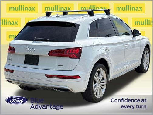 Glacier White Metallic 2020 Audi Q5 45 Premium Plus