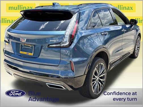 Deep Sea Metallic 2025 Cadillac XT4 Sport