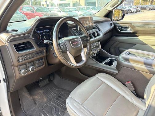 2021 GMC Yukon XL SLT