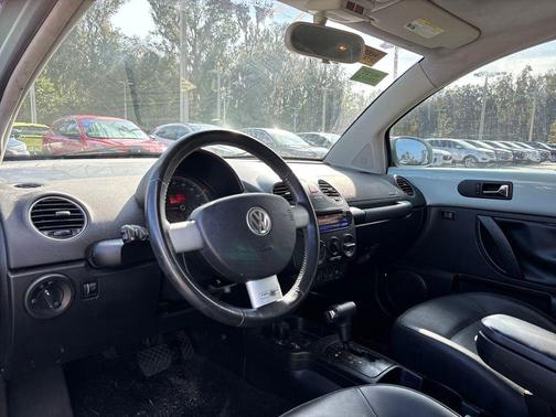2010 Volkswagen New Beetle 2.5L