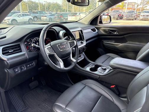 2023 GMC Acadia FWD SLT