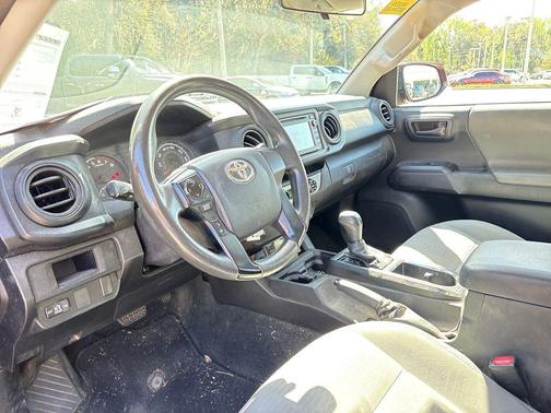 2017 Toyota Tacoma SR