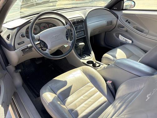 2000 Ford Mustang GT