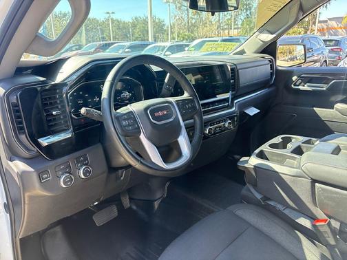 2024 GMC Sierra 1500 SLE