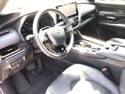 Midnight Black Metallic 2024 Toyota Grand Highlander Hybrid Limited MAX