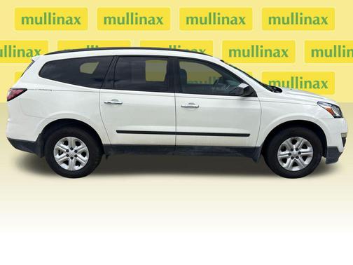 White 2015 Chevrolet Traverse LS
