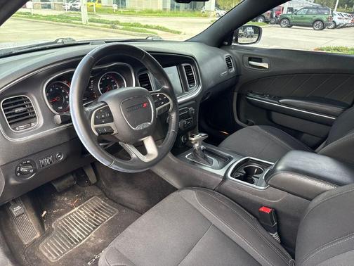 2015 Dodge Charger SXT