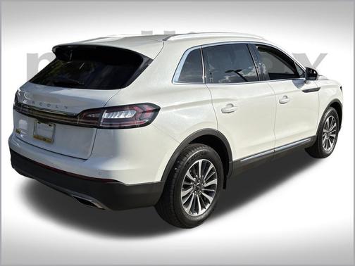 2022 Lincoln Nautilus Standard